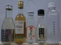 可視カメラで撮影した液体の画像